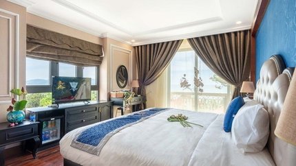 Tầm nhìn mở của phòng ngủ La Maison Quy Nhơn Hotel