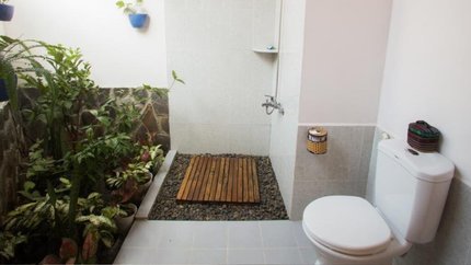 Phòng tắm hòa mình với thiên nhiên