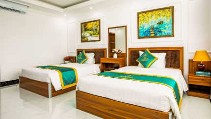 Phòng Deluxe Twin của khu nghỉ dưỡng 4* La Saveur De Hòa Bình