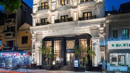 Khách sạn toát lên nét nguy nga