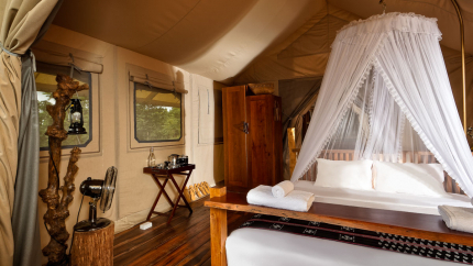 Nhà Lều Hướng Hồ