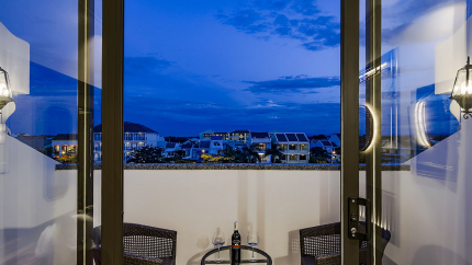 Ban Công River Suite