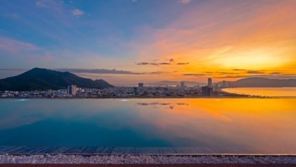 Bể bơi vô cực với nhiều view chill