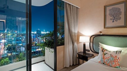 View từ phòng khách sạn về đêm.