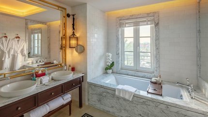 Phòng tắm sạch sẽ