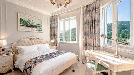 Condo Suite Garden View