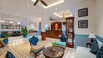 Sảnh khách sạn rộng lớn