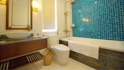 Phòng tắm bồn hiện đại