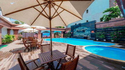 Bể Bơi Tại Lao Cai Star Hotel