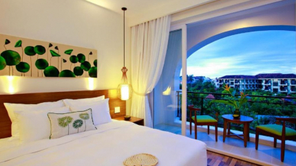 Phòng Deluxe City View Lasenta Boutique 4*