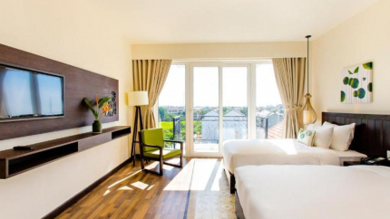 Phòng Deluxe Triple Khách Sạn Lasenta Boutique 4*