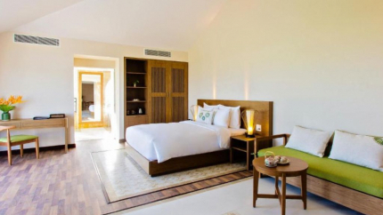 Phòng Suite Grand View Khách Sạn Lasenta Boutique Hội An 4*