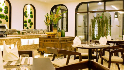 Không Gian Ăn Uống Tại Nhà Hàng Lasenta Boutique Hotel Hội An
