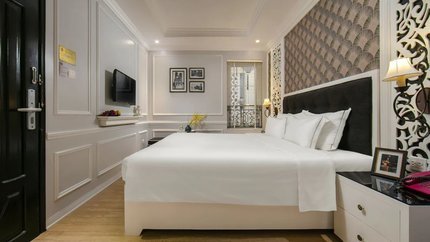 Phòng Deluxe chủ yếu sử dụng gam màu trắng trung tính trong thiết kế