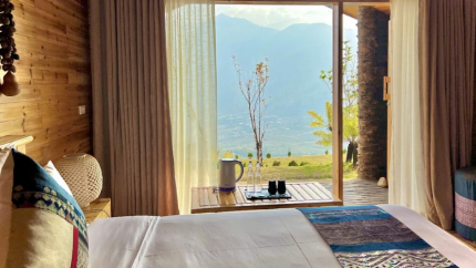 Không gian hạng phòng Deluxe Double Pool Side