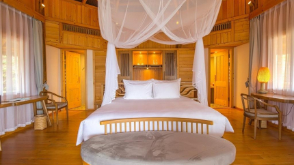 Phòng Deluxe Suite Bungalow tại Le Champ Tú Lệ Resort Hot Spring & Spa 4 sao