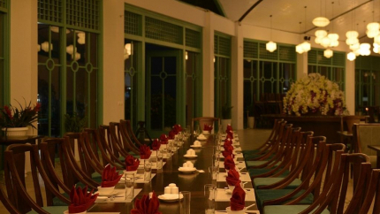 Không gian bữa tiệc của khu nghỉ dưỡng Le Champ