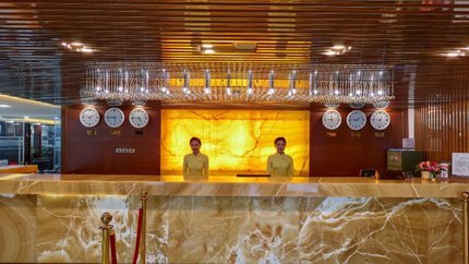 Quầy lễ tân khách sạn