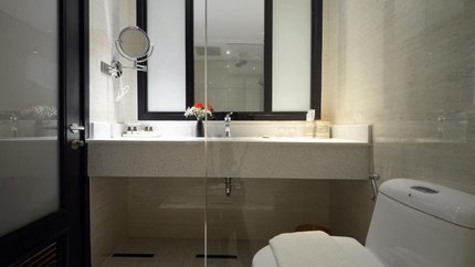 Phòng tắm sạch sẽ, tinh tế, hiện đại