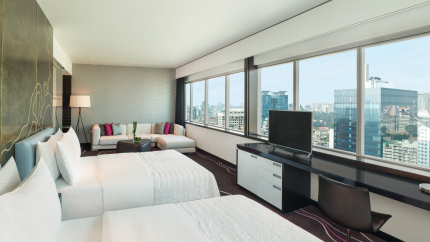 Club Studio City Room