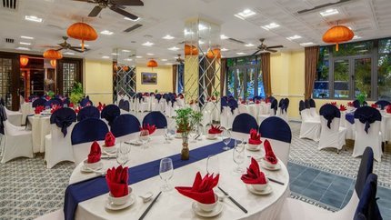 Phòng tổ chức hội nghị với sức chứa lớn