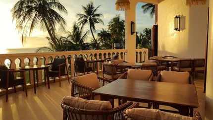 Khung cảnh hoàng hôn lãng mạn