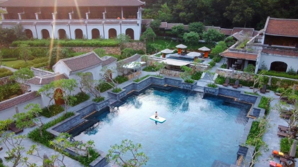 Bể bơi ngoài trời tại Legacy Yên Tử Quảng Ninh