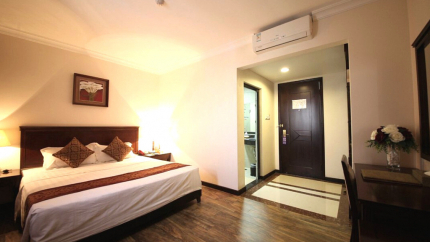 Phòng Deluxe tại Level Hotel 3*