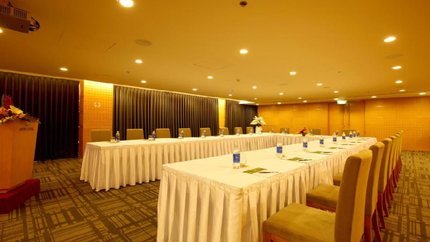 Phòng họp với đầy đủ tiện nghi