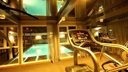 Phòng gym với các thiết bị hiện đại