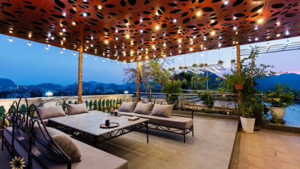 Quầy Bar trên sân thượng