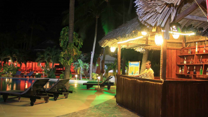 Quầy Bar Bên Hồ Bơi