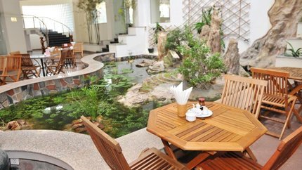 Nhà hàng khách sạn