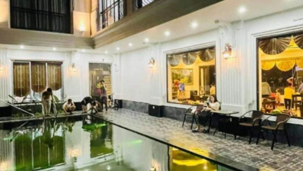 Hồ Bơi Ngoài Trời Tại Lotus Ninh Bình 3*