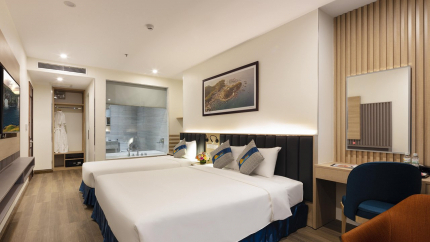 Deluxe City View Triple