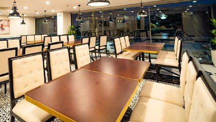 Nhà hàng tại khách sạn