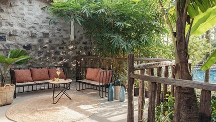 Ban công rộng rãi thư giãn