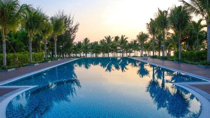 Sở hữu bể bơi nước trong xanh