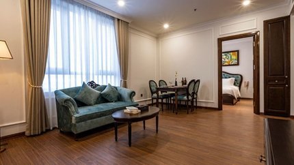 Sàn nhà lát gỗ, diện tích rộng