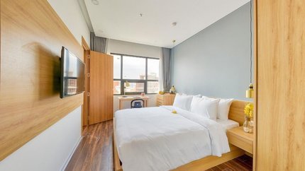 Phòng được thiết kế với phong cách nhẹ nhàng trang nhã