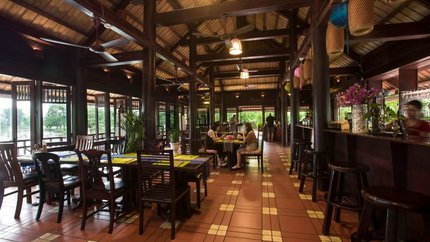 Nhà hàng Mai Châu