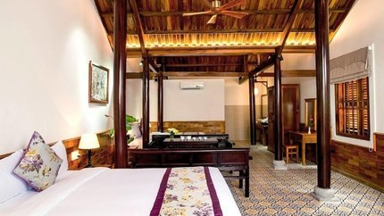 Tông màu trầm chủ đạo