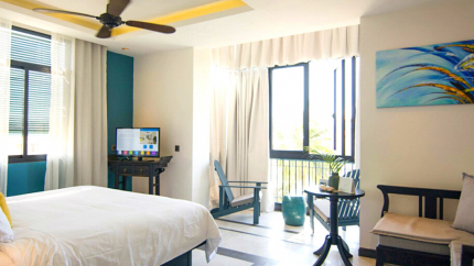Phòng Deluxe tại khách sạn Maison Vy 4*