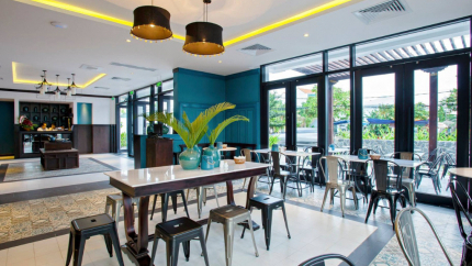 Le Picnic Cafe khách sạn 4* Maison Vy Hội An