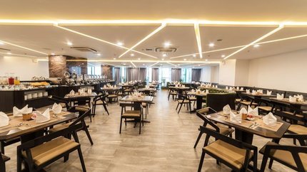 Nhà hàng khách sạn