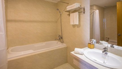 Phòng tắm bồn sang chảnh