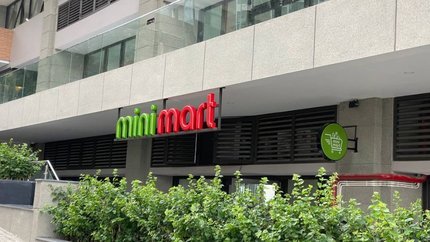 Minimart dưới sảnh