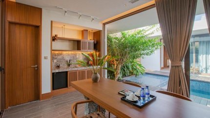 Phòng bếp trang bị đầy đủ tiện nghi