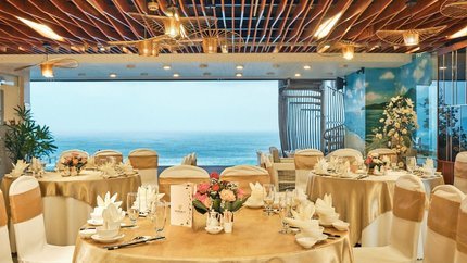 Nhà hàng có view hướng biển