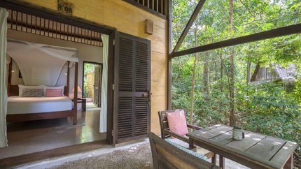 Ban công view vườn